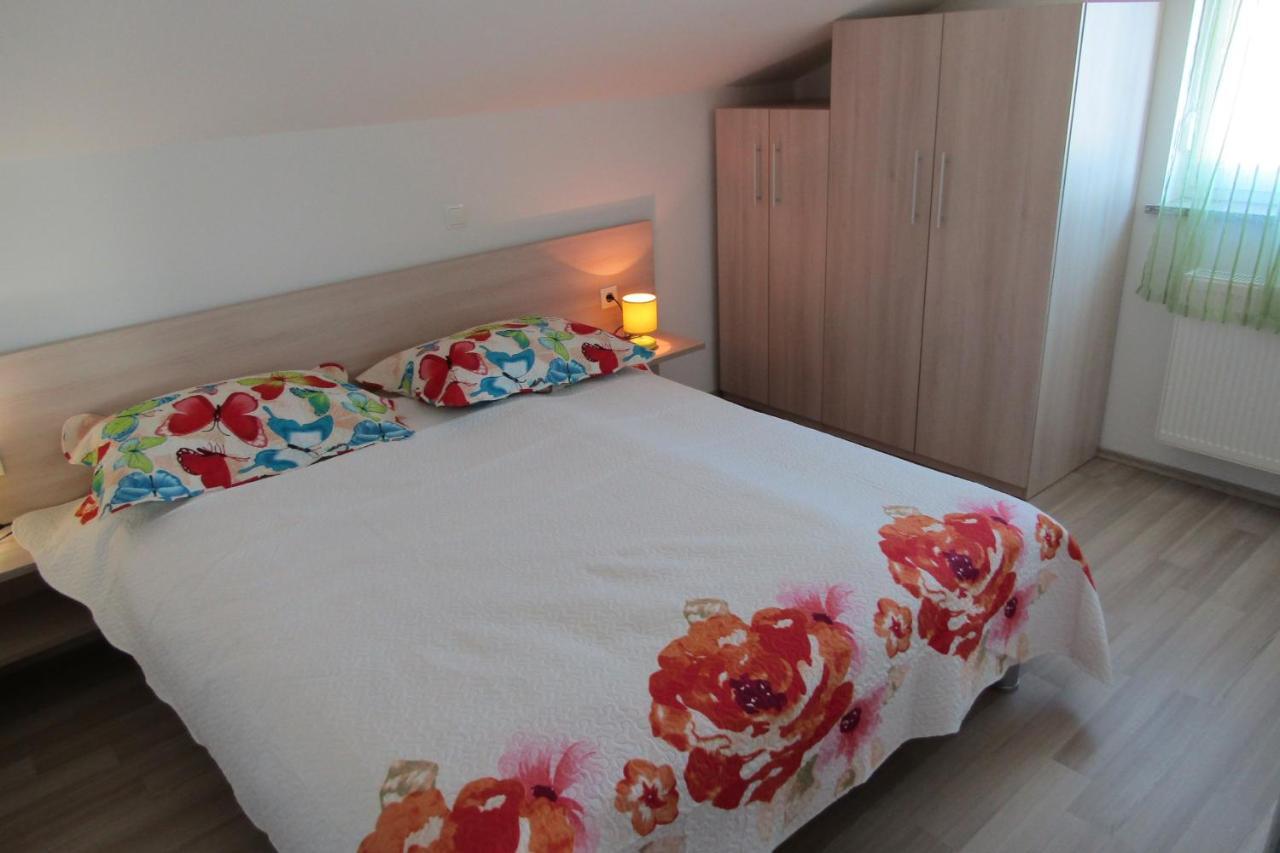 Apartment Morozin Krk Town Exteriör bild